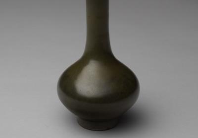 图片[2]-Long-necked vase with tea-dust glaze, Qing dynasty, Yongzheng reign (1723-1735)-China Archive